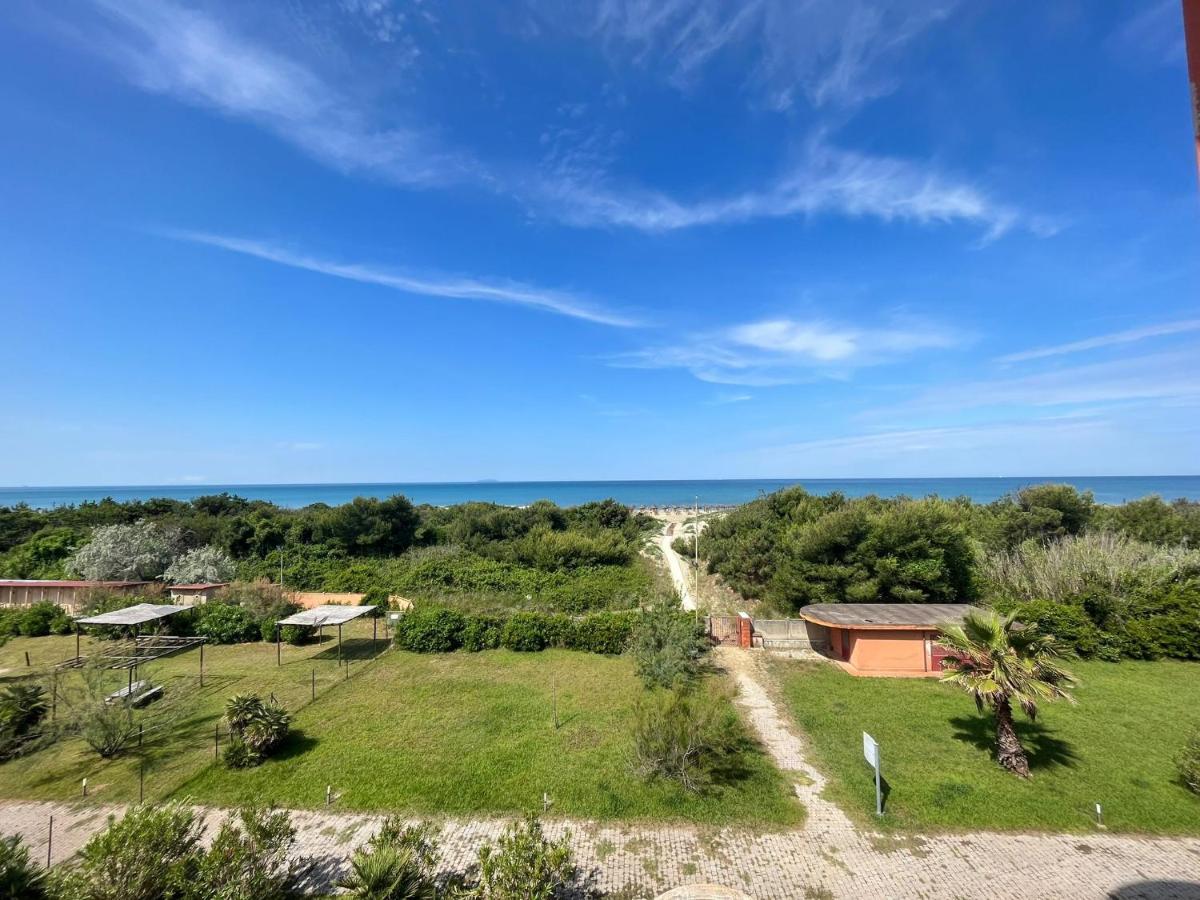 Appartamenti Regina Del Mare Calambrone Exteriör bild